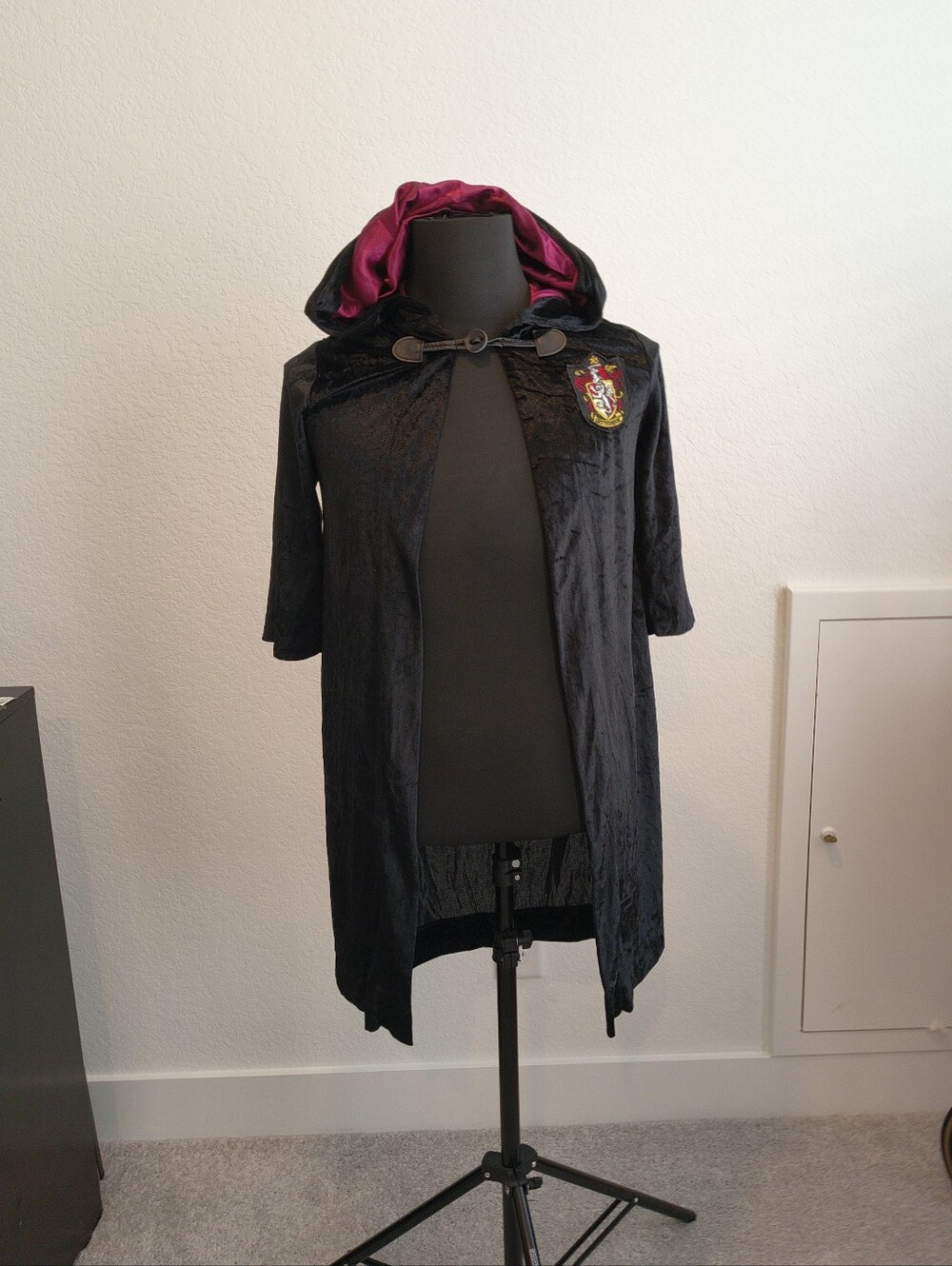 Harry Potter robe Gryffindor girls  size Small/ Medium